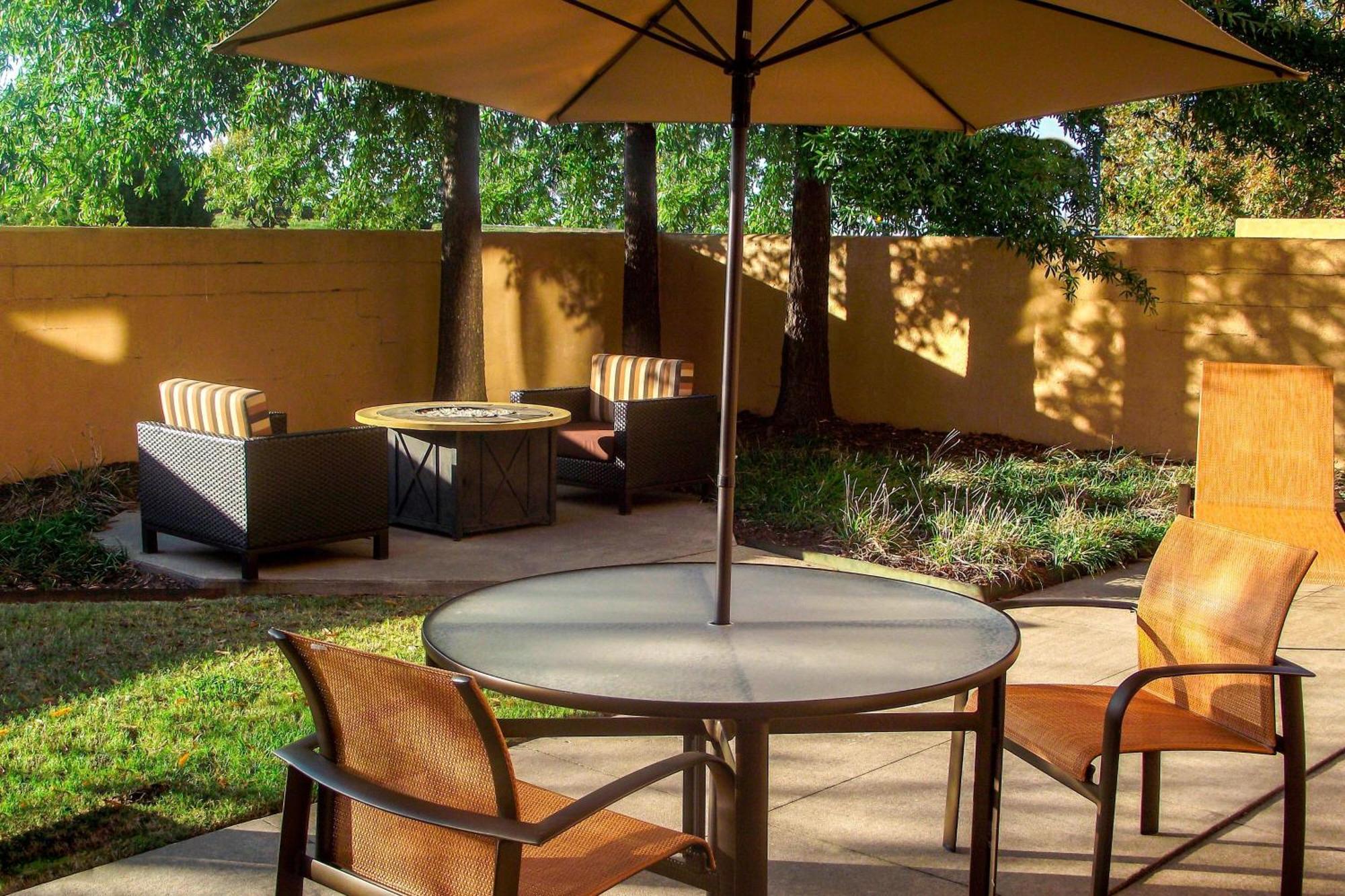 Courtyard By Marriott Bentonville Kültér fotó